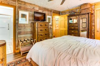 Screened Porch, Deck and Mtn Views Andrews Retreat! - 1