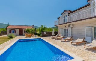 Villa Ivana-Makarska by Villas Guide - Bristivica - 1