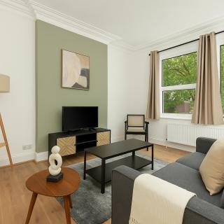 2 Bed Flat in Acton Town - Londra - 5