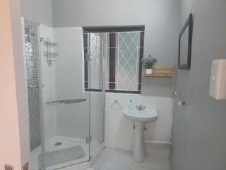 Fairway Guest Lodge - Margate - 2