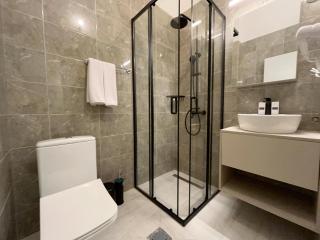 The House Rooms - 8