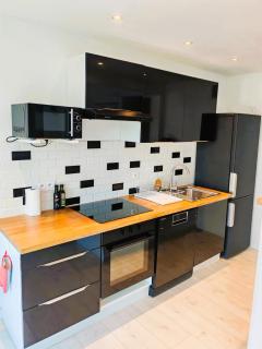 4 persons - center - clim - 2 mins of beach - JUAN LES PINS - beach and sun - Antibes - 2