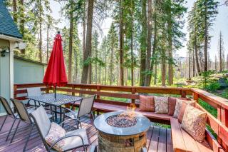 Private Mountain Retreat 8 Mi to Lake Tahoe! - South Lake Tahoe - 0
