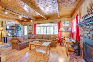 Private Mountain Retreat 8 Mi to Lake Tahoe! - South Lake Tahoe - 6
