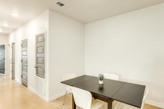 2 Mi to Downtown Temple Newly Built Townhome! - Temple - 2