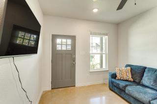 2 Mi to Downtown Temple Newly Built Townhome! - 1