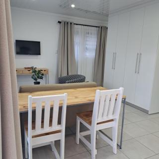 Garden studio flat - 2