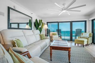Luxury, direct oceanfront top-floor corner with wrap-around balcony and heated pool - 3