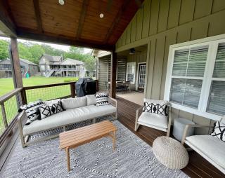 Honeysuckle Ln - Eclectic - 8