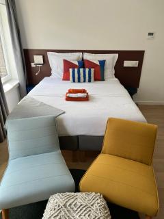 Business Accommodation 'Eclectic Living' Nomad - Geel - 3