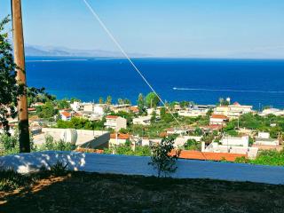 House Anatoli, veranda with view, 11 km to airport, 450 m to beach - Artemida - 6