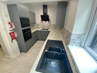 4 bed, 2 bath shared property Preston - Preston - 0