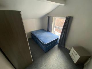 4 bed, 2 bath shared property Preston - Preston - 2
