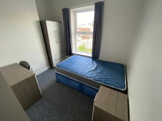 4 bed, 2 bath shared property Preston - Preston - 1