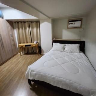 cozy home in business park - 3