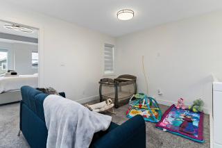 The Happy place - Luxurious, Cozy and Modern Home with Air-condition, Netflix, Free Parking close to Airport and West Edmonton Mall - Edmonton - 1