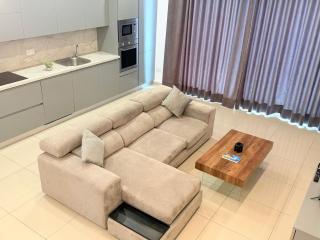 2 Palm Beach Penthouse - Seaview - 9