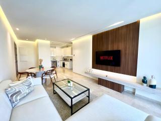 Stylish 2 Bedroom Apartment - Train Station & Beach - Tangier - 0