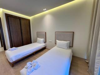 Stylish 2 Bedroom Apartment - Train Station & Beach - Tangier - 5