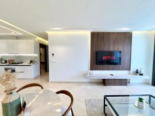 Stylish 2 Bedroom Apartment - Train Station & Beach - Tangier - 4