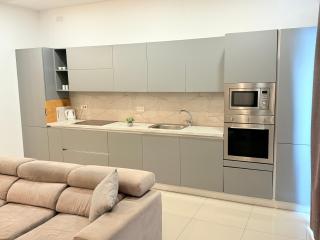 2 Palm Beach Penthouse - Seaview - 8