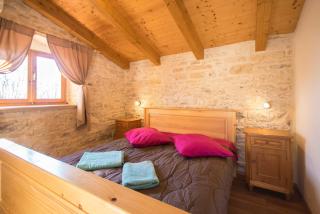 Villa Sergio, a beautiful rustic villa with a huge garden - Divšići - 8