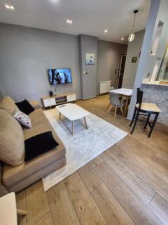 Sweet Home Hydra - Hydra - 0