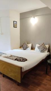 Hotel Sakura Mountain view Near Darjeeling Toy Train Station - Darjeeling - 6