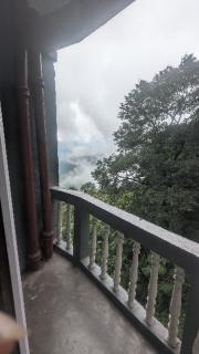 Hotel Sakura Mountain view Near Darjeeling Toy Train Station - Darjeeling - 3