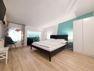 Chesscom Guesthouse - 1