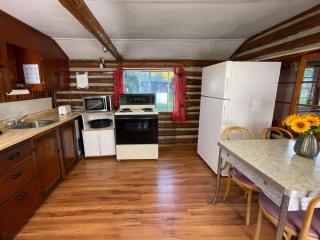 Balsam Lake - 2-Bedroom Cottage #6 - 4