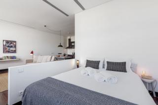 Large Studio with Clerigos Views - Porto - 1