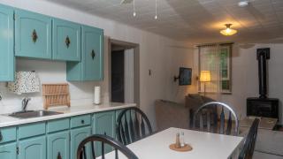 2-Bedroom Cottage #4 Bradd - 8