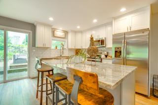 Walk to Putnam Lake Updated Home with Deck - - 5