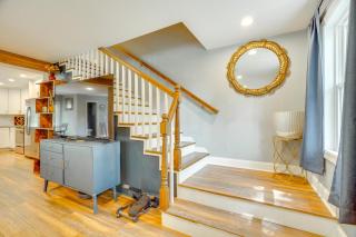 Walk to Putnam Lake Updated Home with Deck - - 2