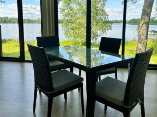 3-bedroom Englewood Lakefront Main House - Lakefield - 7