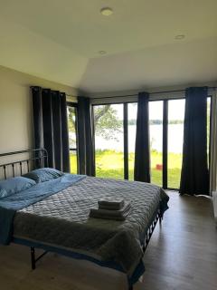 3-bedroom Englewood Lakefront Main House - Lakefield - 5