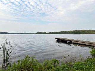 3-bedroom Englewood Lakefront Main House - Lakefield - 2