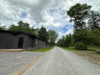3-bedroom Lakefront Villa #5 - Lakefield - 4