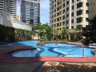 Rustic 1 BR Apartment Poolside View - Manila - 0