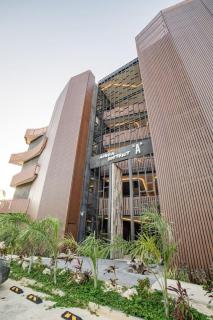 Luxury 3bd apartment with balcony and rooftop pool - 7