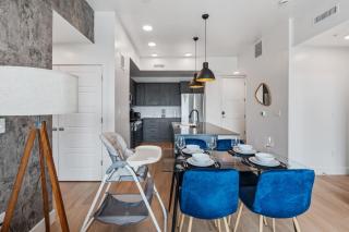 Unique 2BR SLC Short Walk to Temple, Shops, Food - 6