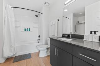 Unique 2BR SLC Short Walk to Temple, Shops, Food - 2