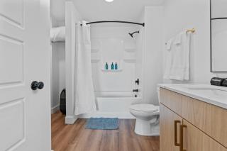 Stylish 2BR with Pool Central SLC - Great Access - 5