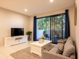 2BR Apartment with Balcony Easy Access All Hotspot - 9