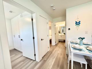 Perfect Vancouver Travel Hub for Couples or Family - 7