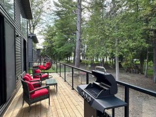 3-bedroom Lakefront Villa #3 - Lakefield - 8