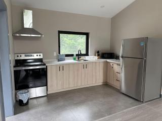 3-bedroom Lakefront Villa #10 - Lakefield - 7