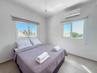Chris Family Villa - Walk to Fig Tree Bay - Protaras - 3