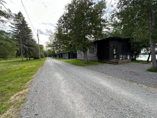 3-bedroom Lakefront Villa #2 - Lakefield - 4
